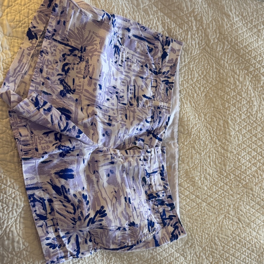Lilly Pulitzer Abstract purple and White Women's Shorts